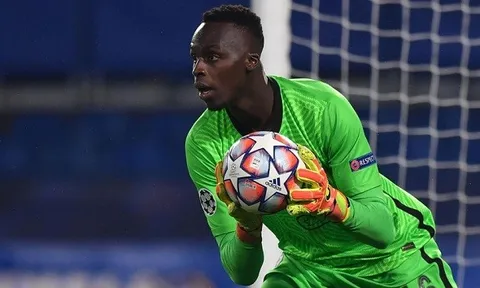 Mendy bị tố giả tạo, 1 quyết định ô nhục