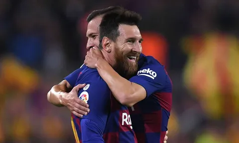"Messi là dịch bệnh đậu mùa, nhưng không có vắc-xin chữa trị!"