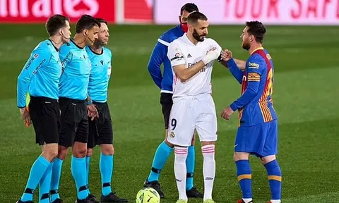 Messi bị chỉ trích, Benzema lên tiếng bênh vực