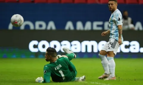 Messi kém duyên, Argentina vẫn thắng Paraguay