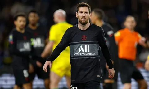 "Messi là gánh nặng của PSG"