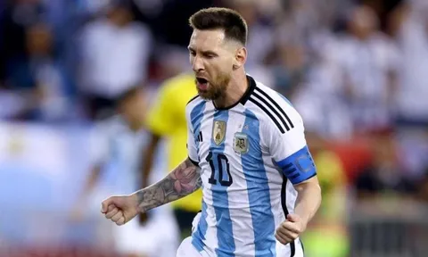 Messi lo lắng cho tuyển Argentina