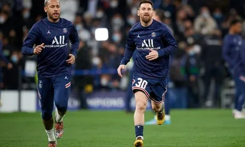 Messi - Neymar bị huýt sáo, Suarez và Fabregas ra mặt