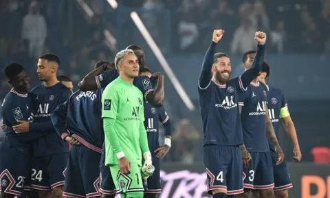 Messi tạo siêu phẩm, PSG vô địch Ligue 1 sớm 4 vòng