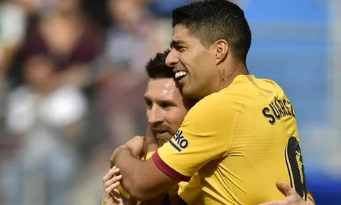 Vì một cử chỉ với Suarez, Messi khiến fan Barca "phát cuồng" trên MXH