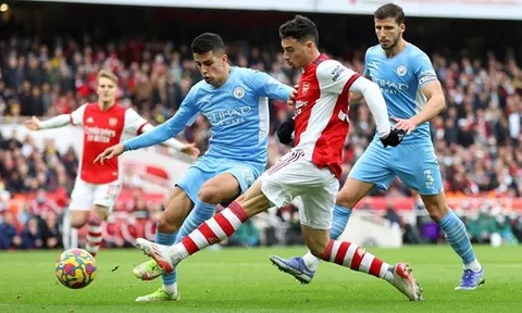 Micah Richards nêu khác biệt giữa Arsenal và Man City