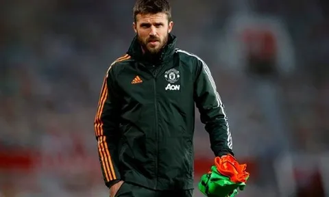 4 tỷ phú được kêu gọi mua đứt Man Utd