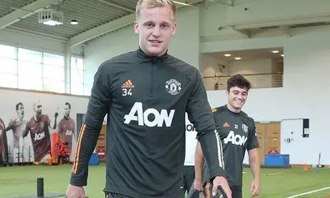 'Cạ cứng' Solskjaer chỉ rõ 3 lí do Van de Beek sẽ thăng hoa ở Man Utd