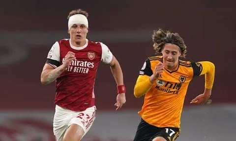 Mikel Arteta giải thích lý do thay David Luiz ngay đầu hiệp 2