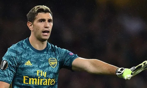 Mikel Arteta hé lộ sự thật đằng sau việc để "siêu dự bị" Arsenal rời CLB