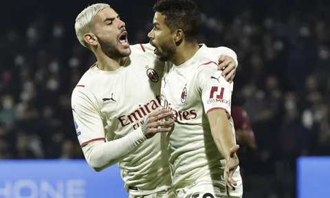 Milan bị đội bét bảng cầm hòa