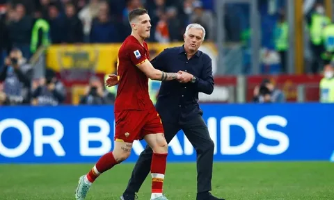 Cầu thủ AS Roma sợ Mourinho