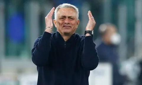 Mourinho gặp rắc rối khi chế nhạo trọng tài