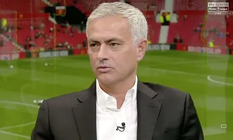 Mourinho: "Ai cũng nghĩ Liverpool tới đây và thắng dễ M.U ư? Tôi không thế"