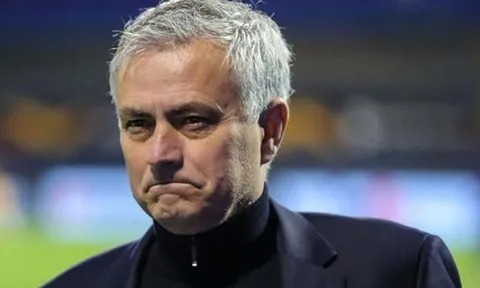 Mourinho bị sa thải, Kane và Son đồng loạt lên tiếng