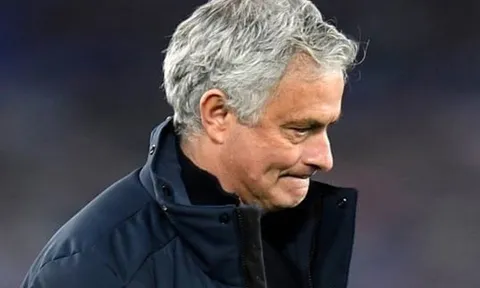 "Mourinho chẳng nói từ nào với tôi, thật khắc nghiệt"