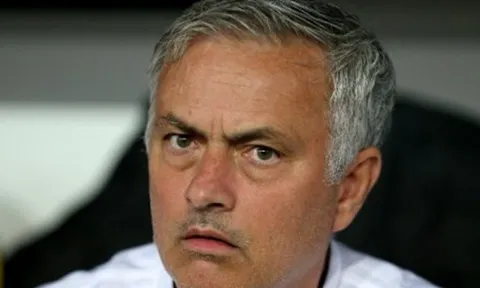 Mourinho 'chơi chiêu', UEFA công bố trừng phạt Tottenham