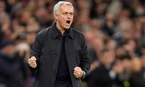 Mourinho: 'CLB khác mua sắm điên rồ. Chúng tôi phải khôn ngoan'