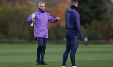 Gặp lại Man Utd, Mourinho gửi thông điệp gây choáng