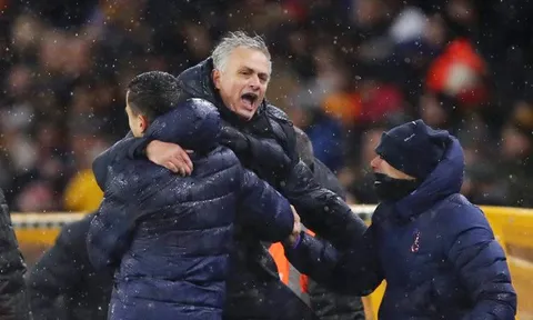 "Mourinho khai sáng cho tôi, là HLV tuyệt vời nhất"