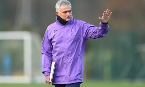 Mourinho chỉ điểm, Tottenham sắp chốt 3 'siêu bom' phá đảo nước Anh