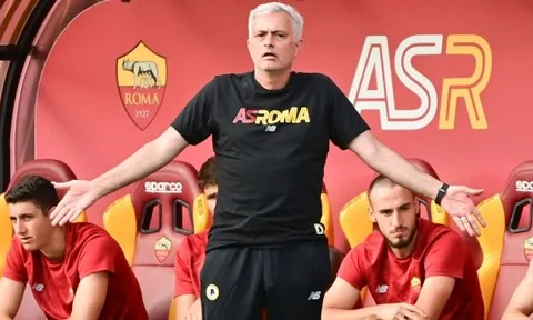 Mourinho thẳng thừng gạch tên sao Barcelona