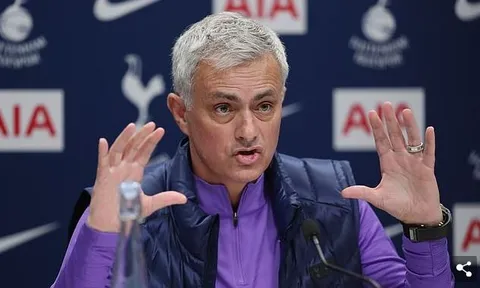 Mourinho: "Tôi phải cố giấu nước mắt vì cầu thủ Man Utd đó"