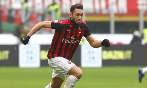 Christian Falk: "90% Man United sẽ có được Calhanoglu"