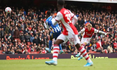 M.U & Arsenal tự hủy; Top 4 bắt đầu cắt đuôi
