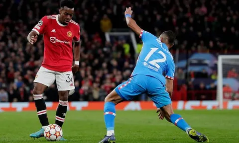 M.U bị loại, Ferdinand và Scholes cùng chỉ trích 1 cái tên
