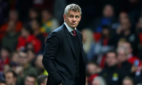 M.U chú ý! "Gã khổng lồ" quyết giành "thợ săn" của Solskjaer đến cùng
