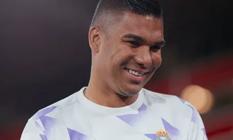 "Man Utd đang tuyệt vọng"