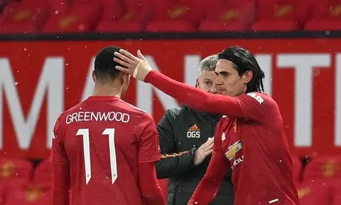 M.U giữ Cavani: Tiết kiệm số tiền bằng 2 bom tấn; 'Báu vật' hưởng lợi