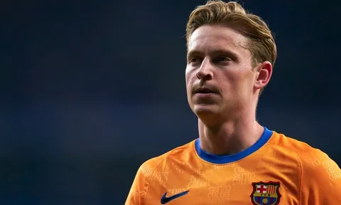 MU lãng phí thời gian với De Jong?