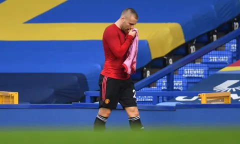 Luke Shaw công khai 'đá xoáy' Rangnick và Solskjaer