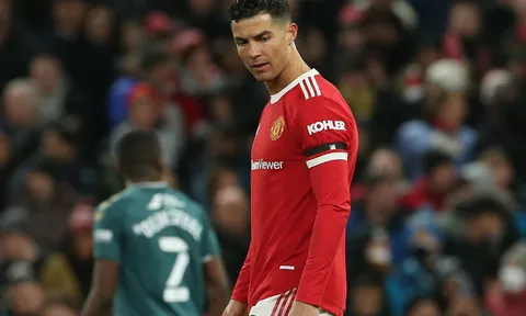 MU: Ronaldo hoặc thất bại, hoặc lắng nghe Rangnick