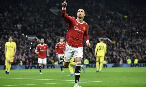 MU thắng đậm Brentford: Trái tim Ronaldo