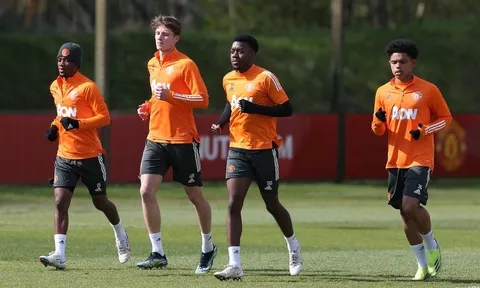 M.U xuất hiện cái tên mới toanh, De Gea để lộ thái độ không ngờ