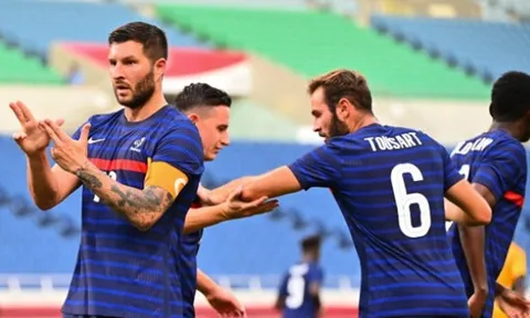 Mưa bàn thắng và hat-trick, Pháp ngược dòng thắng nghẹt thở