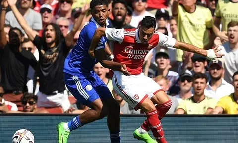"Siêu bom" của Chelsea bị dằn mặt