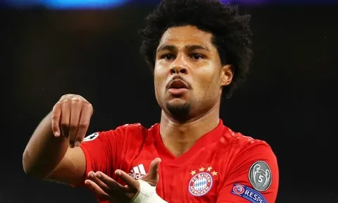 Mục tiêu của Real, Liverpool bị dọa cho 'ngồi chơi' 1 năm