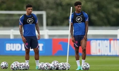 Man Utd dự chi bao nhiêu cho Jadon Sancho?