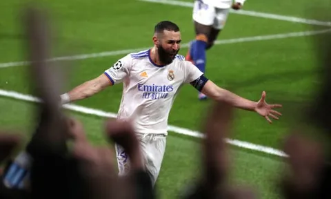 Nã hat-trick vào lưới Chelsea, Benzema thiết lập 2 kỷ lục