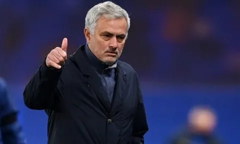 Nâng cấp hàng thủ, Spurs quyết giật "báu vật" của Man Utd