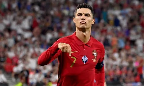 Manchester United đưa ra lời đề nghị cho Ronaldo