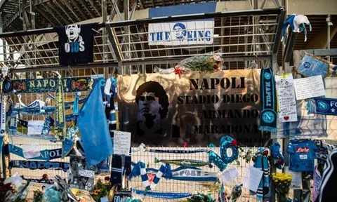 SỐC! Napoli bị phản đối vì đổi tên sân thành Diego Armando Maradona