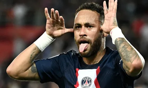 Neymar san bằng thành tích của Messi và Ronaldo ở Champions League