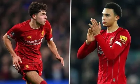 Alexander-Arnold: "Cậu ấy là tài năng trẻ đáng kinh ngạc của Liverpool"
