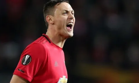 Nemanja Matic hé lộ sự thật về tình hình phòng thay đồ Man Utd