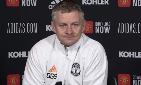 "Nếu tôi là Man Utd, tôi sẽ gọi điện thoại thẳng cho cậu ấy"